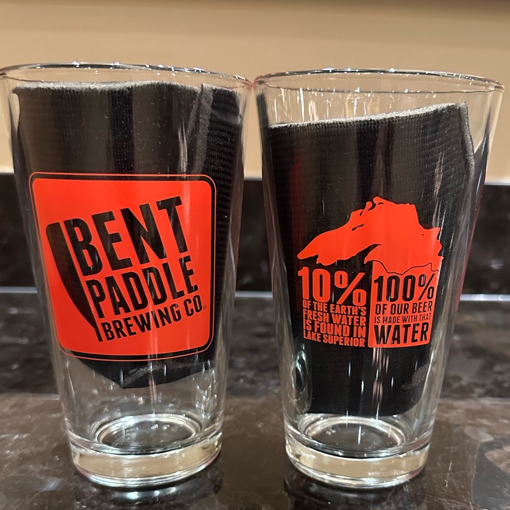 2 Set Bent Paddle pint glasses Mn microbrewery